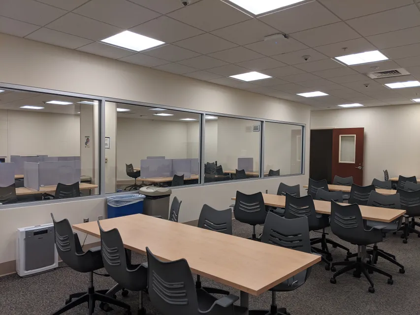 The OAS Testing Center shares space with the ARC Learning Center. The 2 private testing rooms are located on the tutoring side of the center. 
